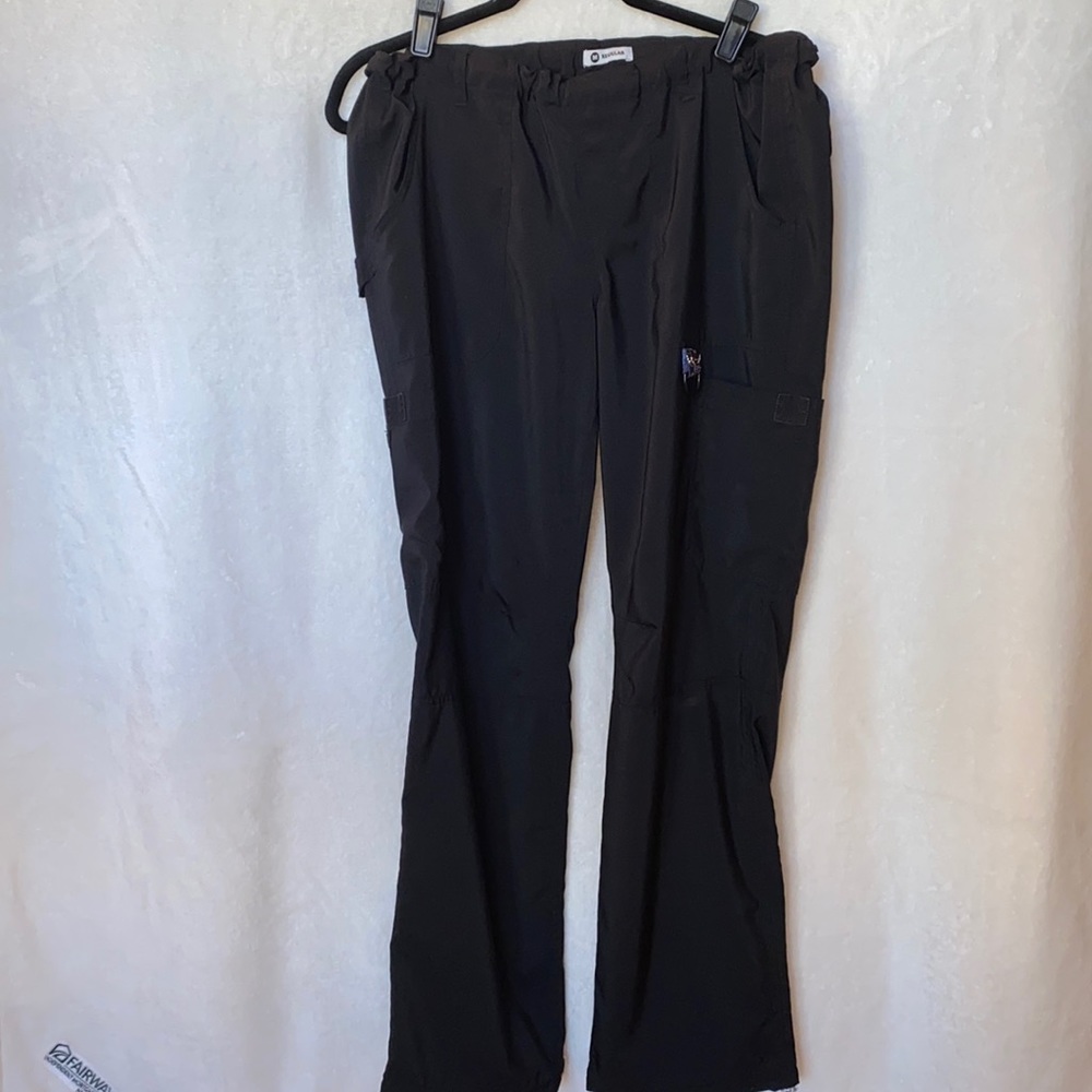 Koi Size Medium Scrub Bottoms